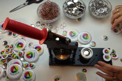 FIVESTONES: Button Factory - DIY