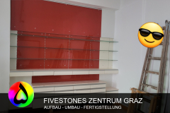 FIVESTONES Zentrum in Graz: Das Regal im großem Raum