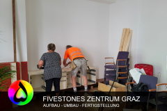 FIVESTONES Zentrum in Graz: Das Regal im großem Raum