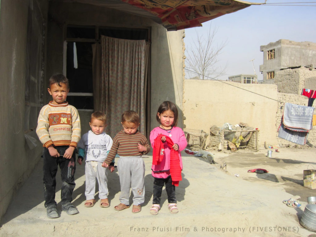 Afghanistan-Kinder_Franz-Pfuisi-Film-Photography